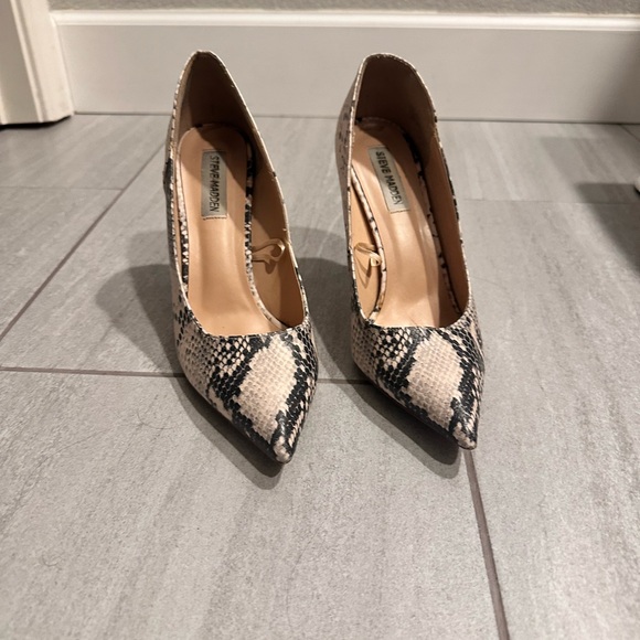 Steve Madden Heels - Picture 2 of 4